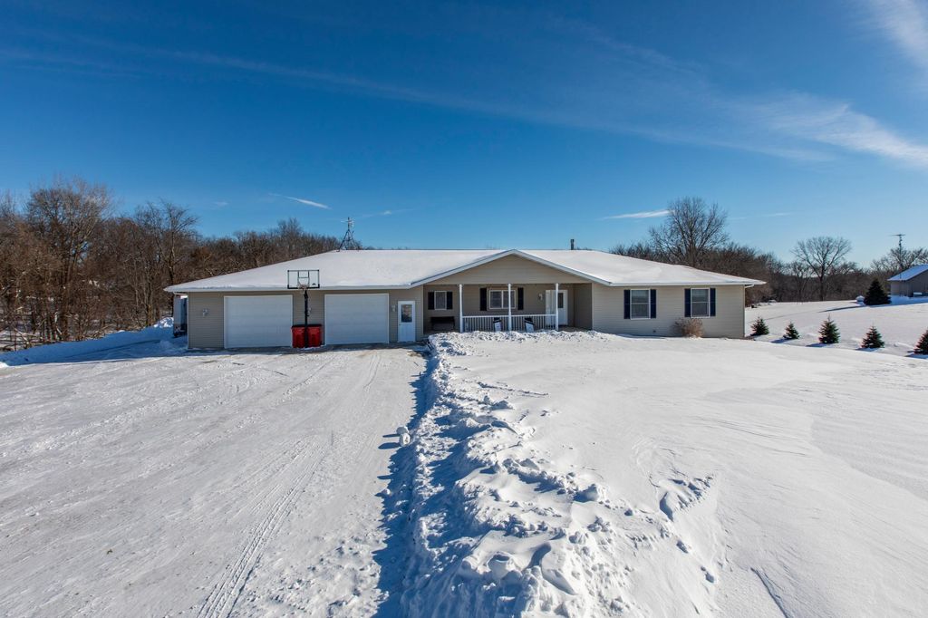 Photo of 57618 205th Avenue, Plainview, MN 55964 (MLS # 7010296)