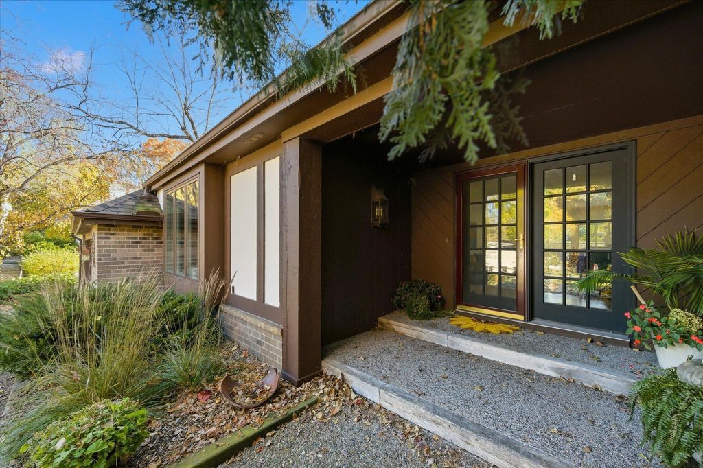 Photo of 6807 Dovre Drive, Edina, MN 55436 (MLS # 7001963)