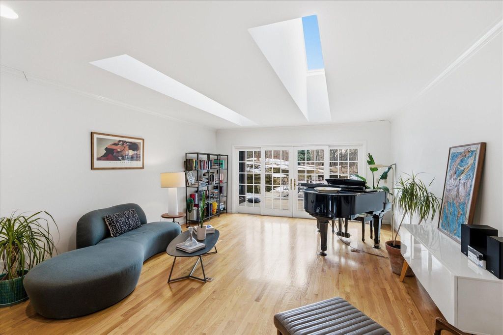 Photo of 6807 Dovre Drive, Edina, MN 55436 (MLS # 7001963)