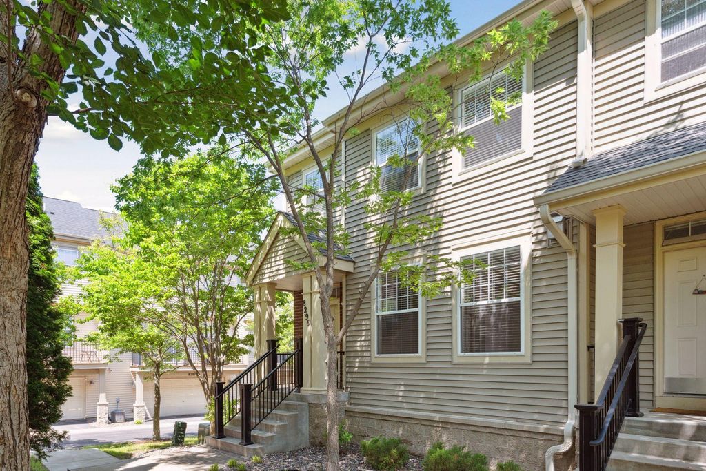 Photo of 8296 Townsend Drive, Eden Prairie, MN 55344 (MLS # 7034651)