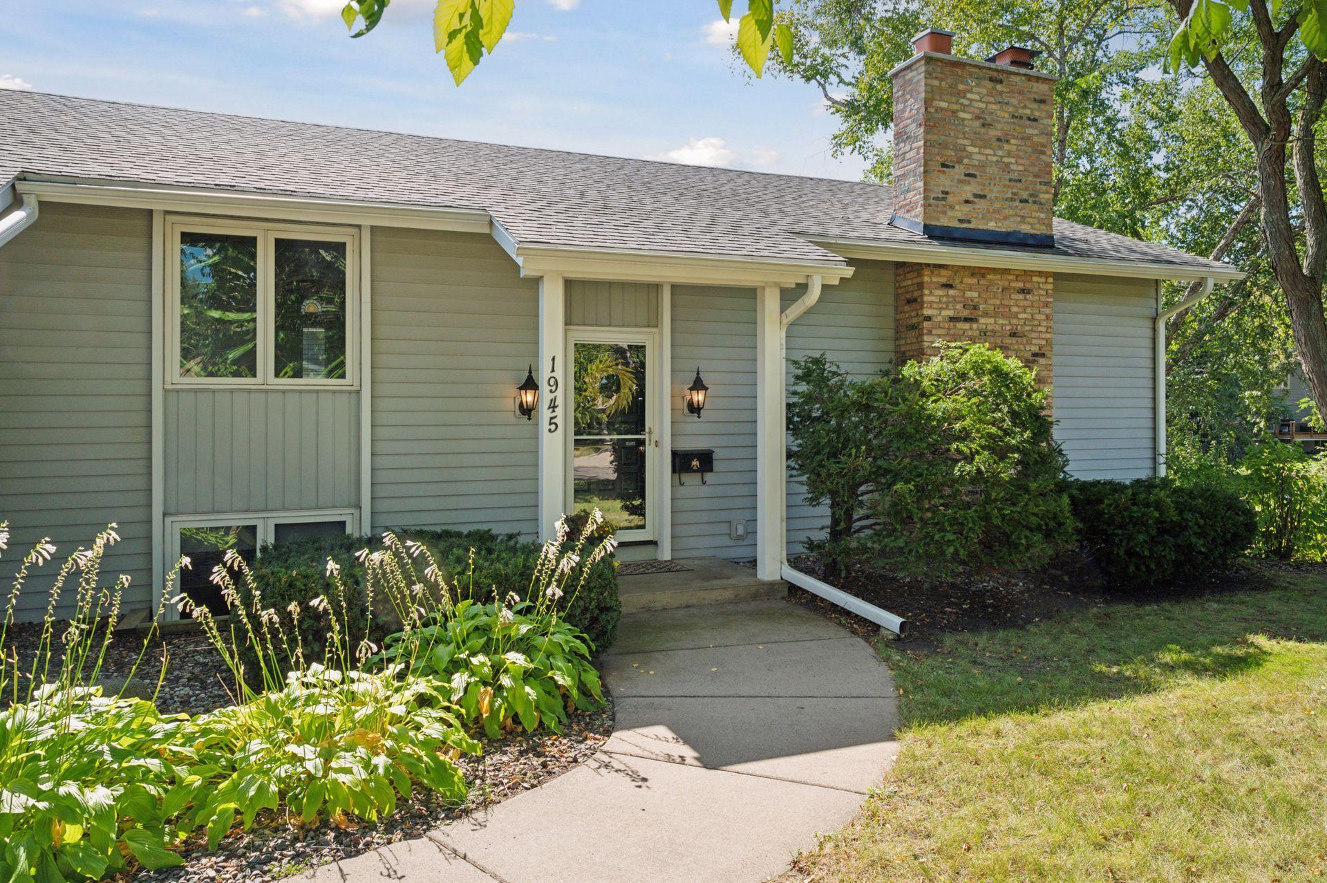 1945 Kelly Drive