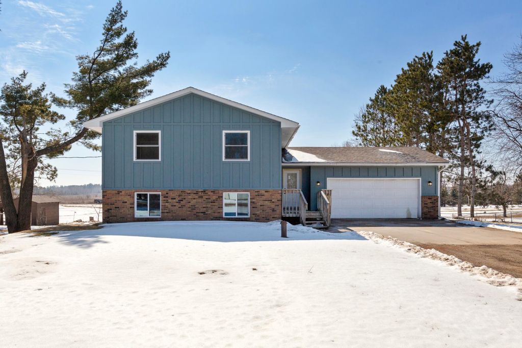 Photo of 534 195th Lane NW, Cedar, MN 55011 (MLS # 7040452)