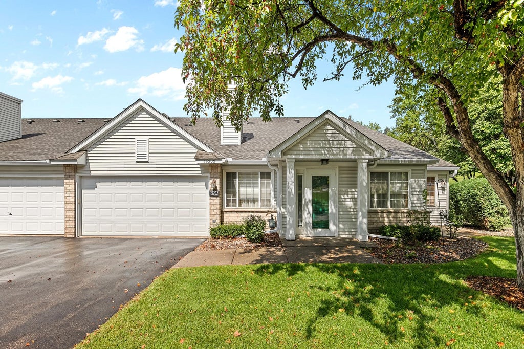 Photo of 15202 Greenhaven Way, Burnsville, MN 55306 (MLS # 7138369)