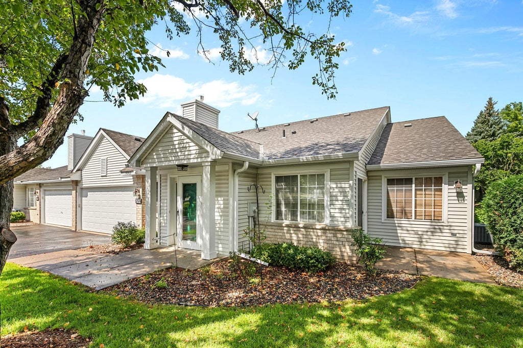 Photo of 15202 Greenhaven Way, Burnsville, MN 55306 (MLS # 7138369)