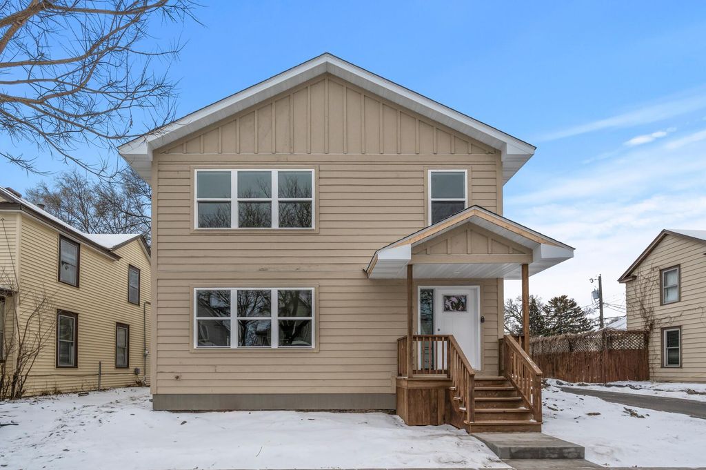 Photo of 820 26th Avenue NE, Minneapolis, MN 55418 (MLS # 7026153)