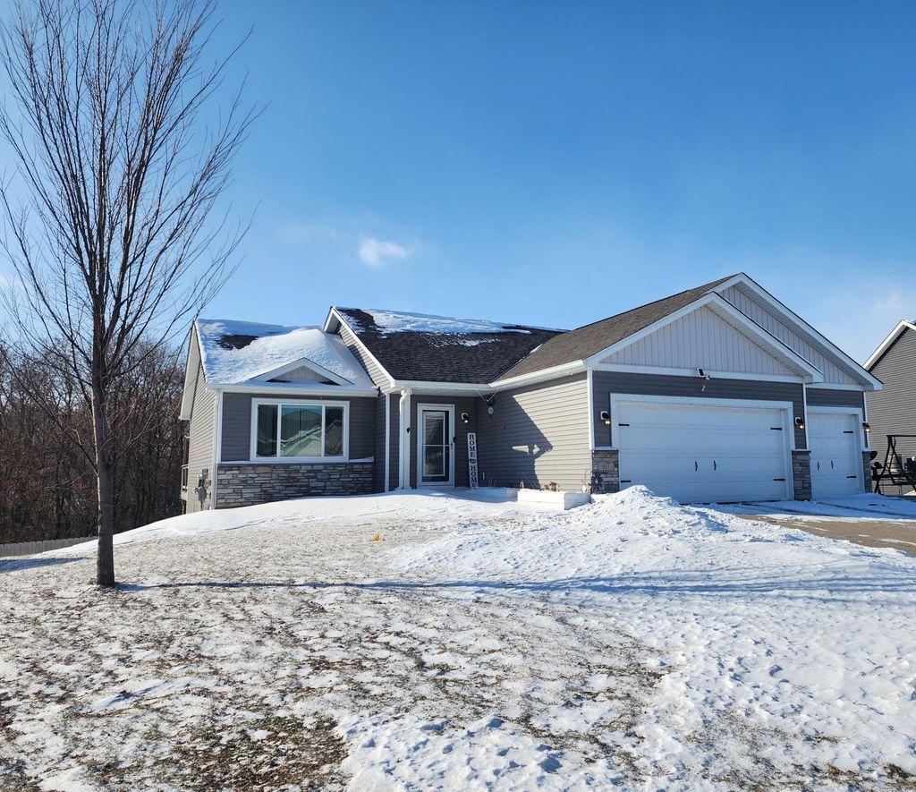 Photo of 917 Mulberry Avenue NE, Montgomery, MN 56069 (MLS # 7010718)