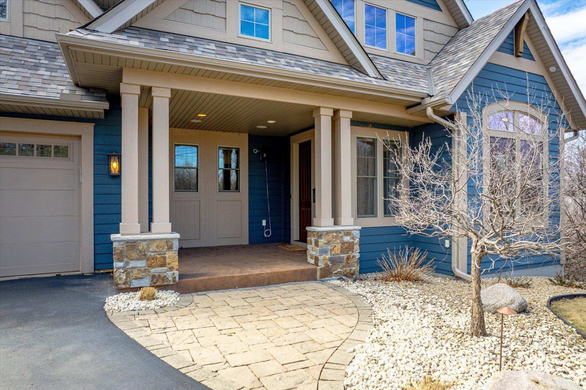 4323 Cedar Lake Road S