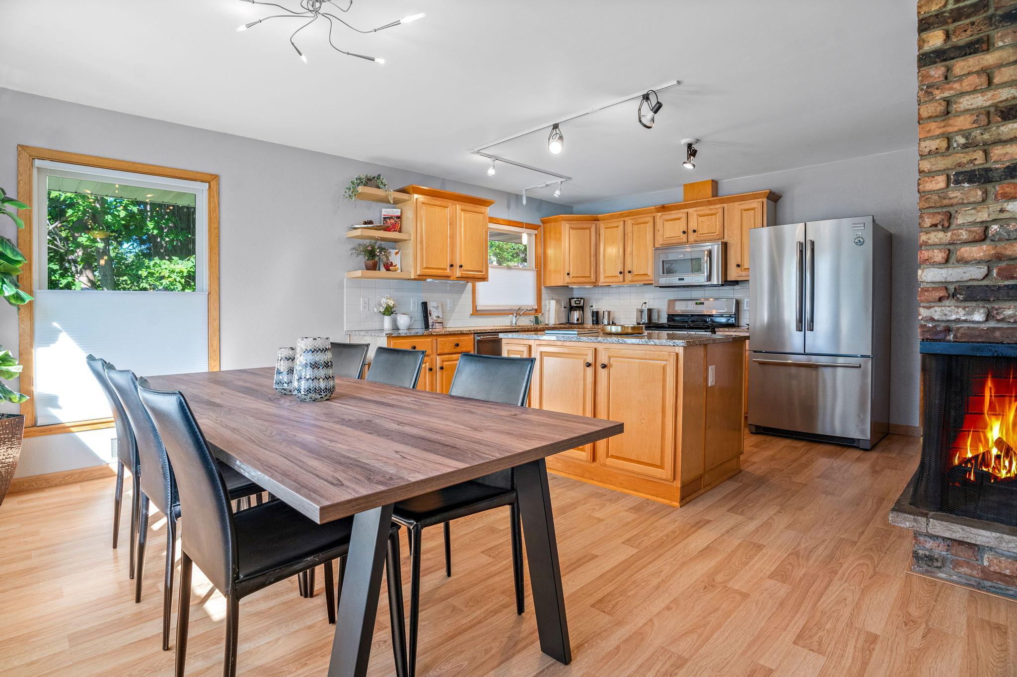 4025 Chowen Avenue S