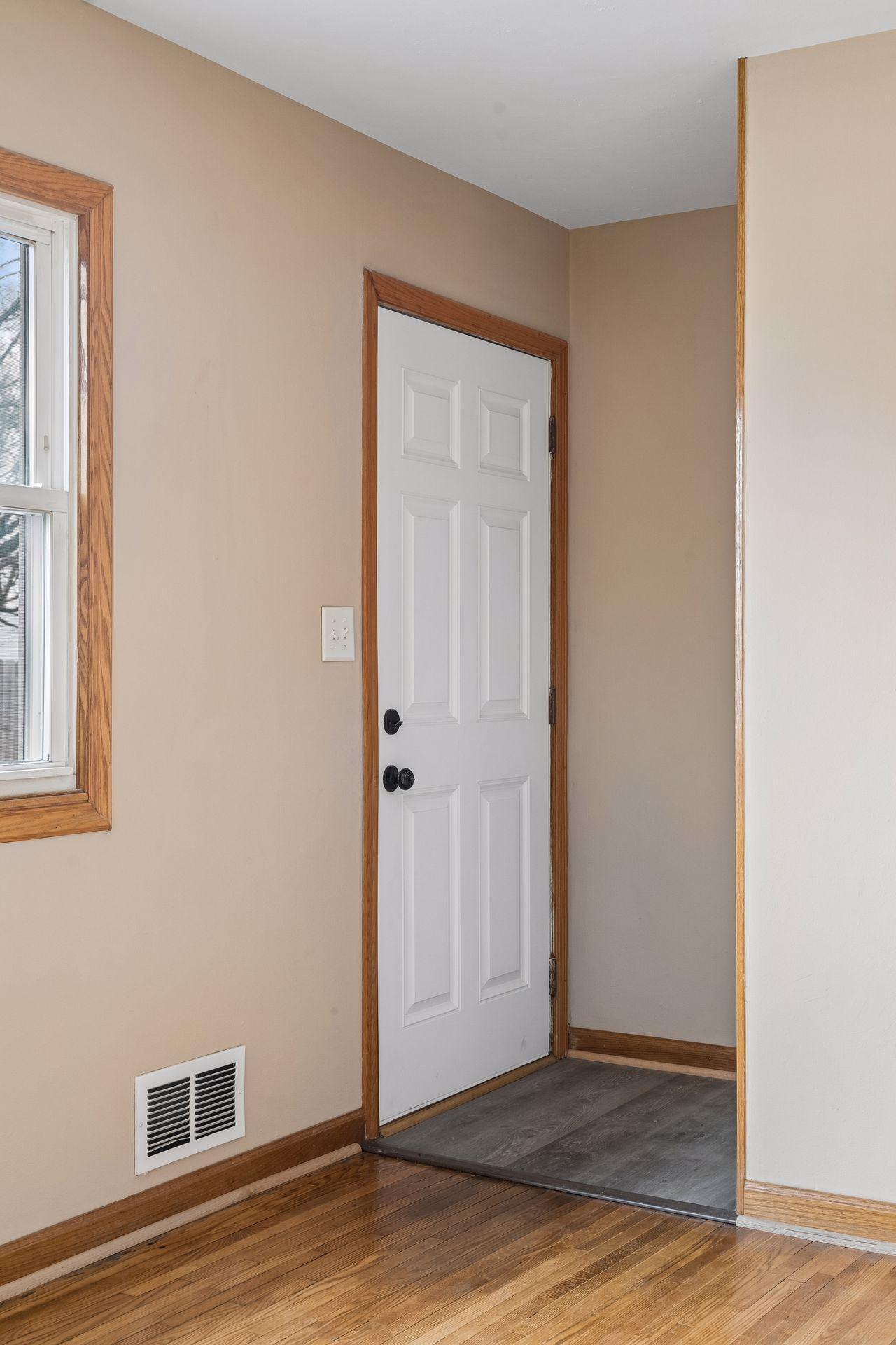 1461 Grandview Avenue E