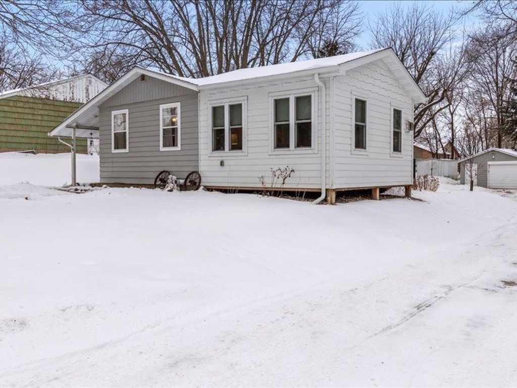 Photo of 309 4th Street S, Delano, MN 55328 (MLS # 7000732)