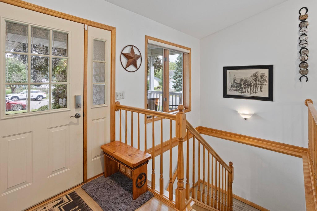 Photo of 901 5th Avenue NW, Buffalo, MN 55313 (MLS # 7147834)