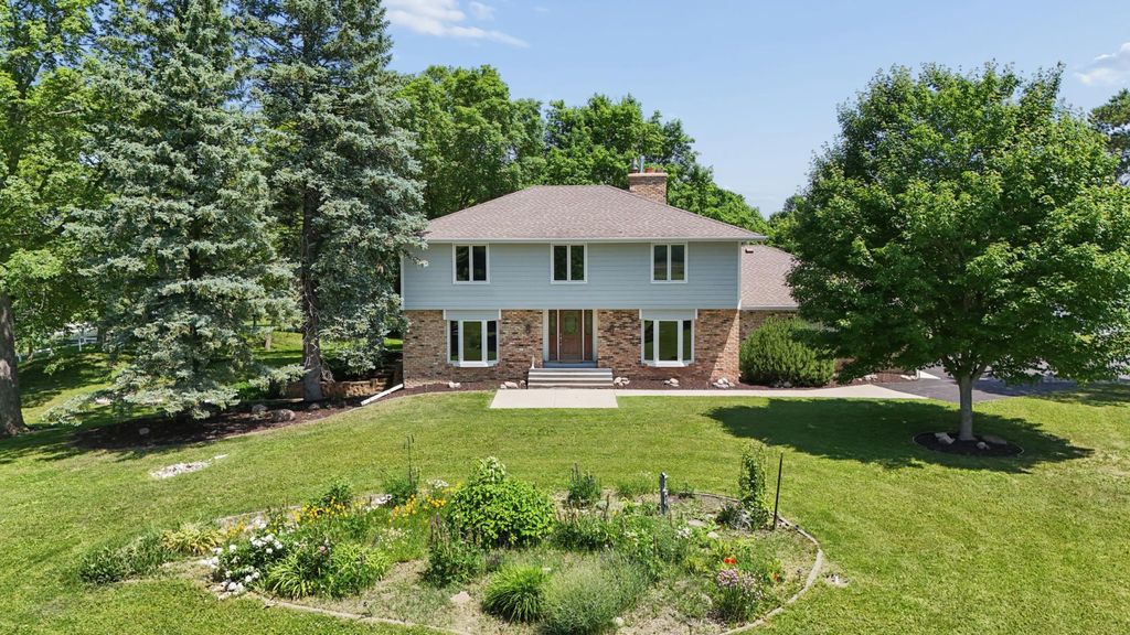 Photo of 1350 Co Rd 92, Maple Plain, MN 55359 (MLS # 7085593)