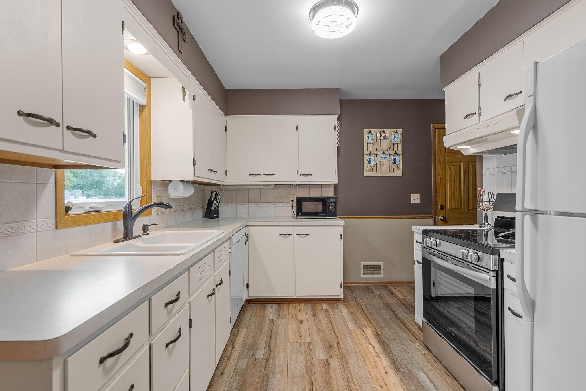 Owatonna, Minnesota 55060, United States, 3 Bedrooms Bedrooms, ,2 BathroomsBathrooms,Residential,Coming Soon,174714