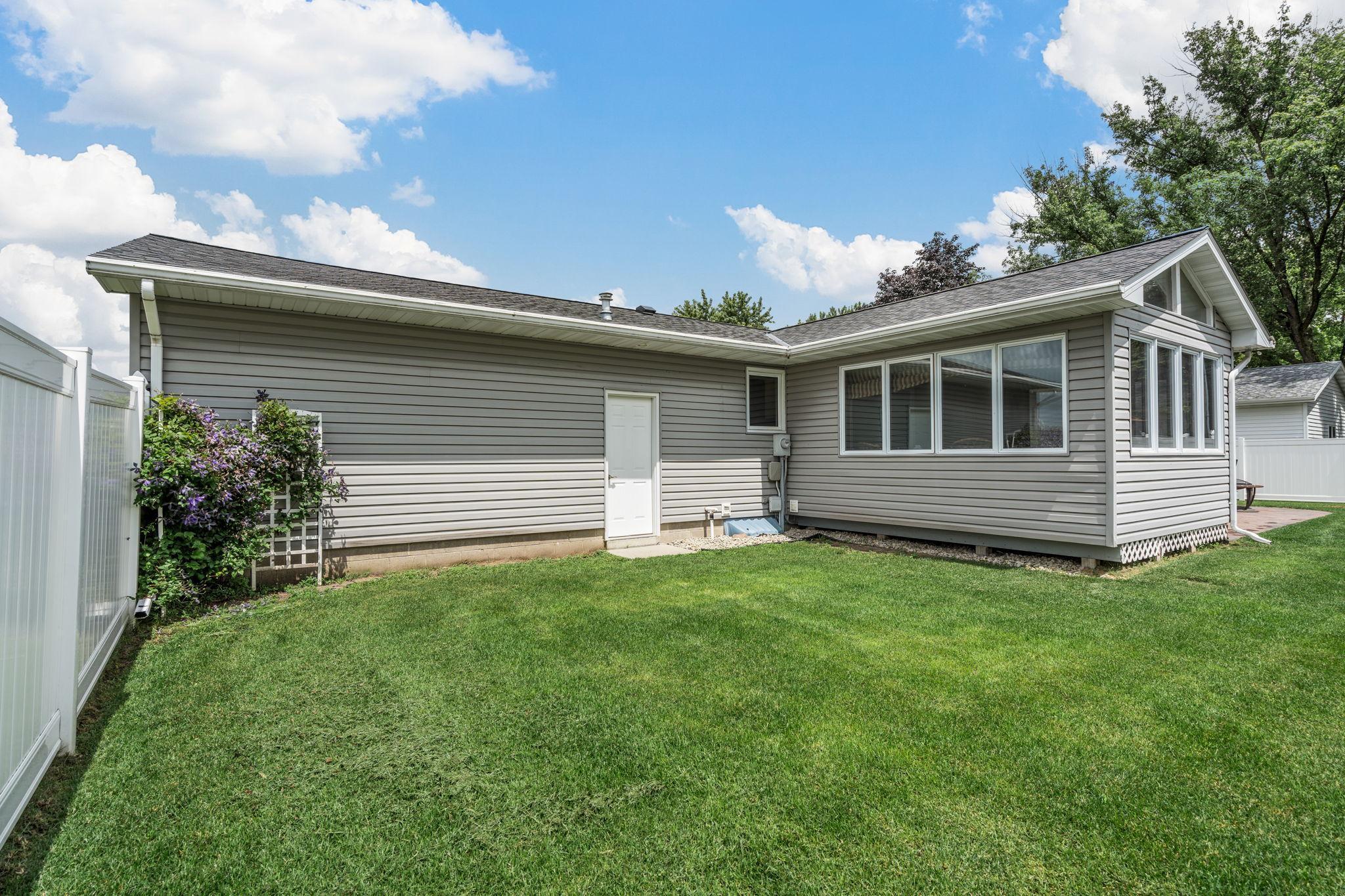 Owatonna, Minnesota 55060, United States, 3 Bedrooms Bedrooms, ,2 BathroomsBathrooms,Residential,Coming Soon,174714