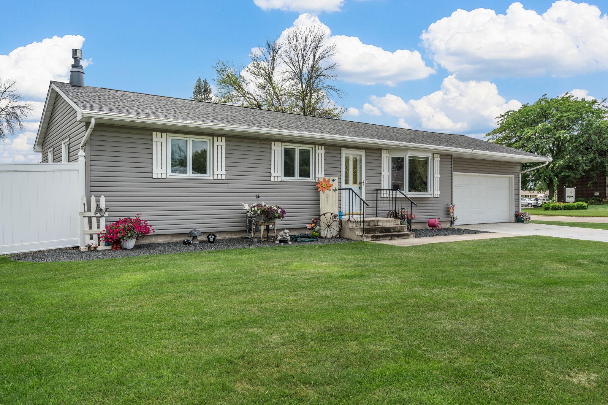 Owatonna, Minnesota 55060, United States, 3 Bedrooms Bedrooms, ,2 BathroomsBathrooms,Residential,Coming Soon,174714