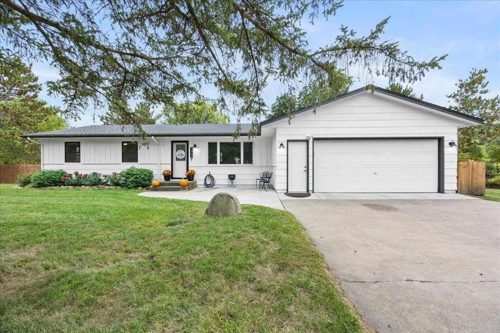 Photo of 3660 173rd Lane NW, Andover, MN 55304 (MLS # 7148053)