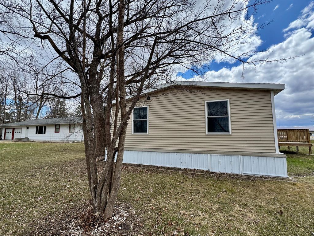 Photo of 202 Washington Street SE, Warroad, MN 56763 (MLS # 7067636)