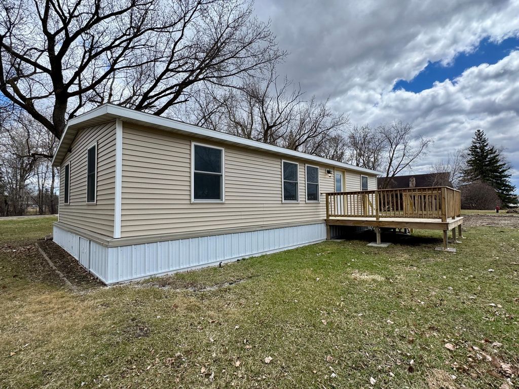 Photo of 202 Washington Street SE, Warroad, MN 56763 (MLS # 7067636)