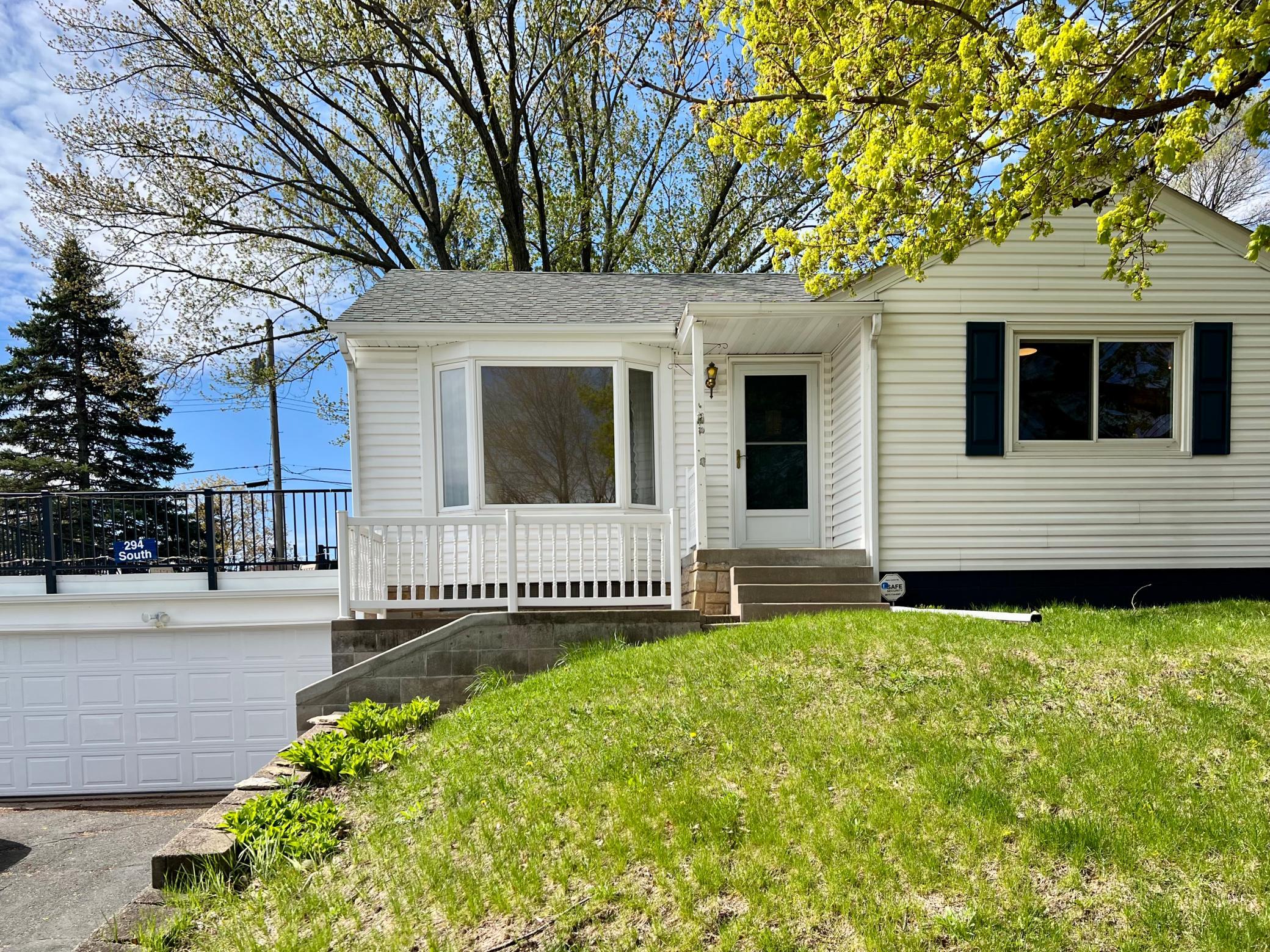 294 Mccarrons Boulevard S