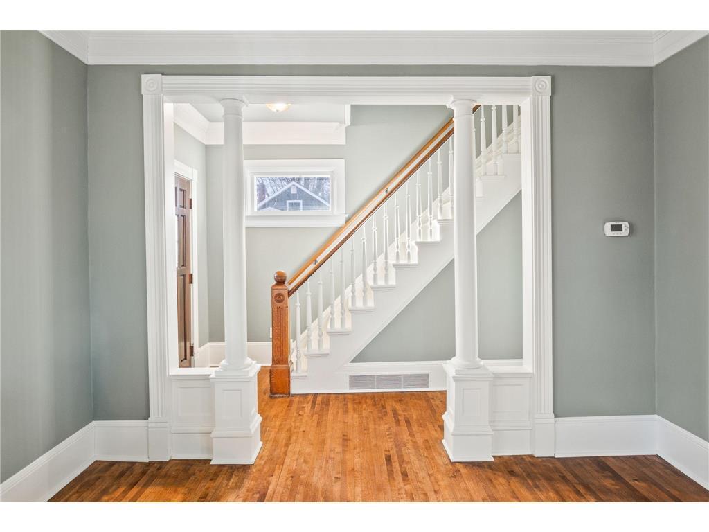 712 Anderson Street W