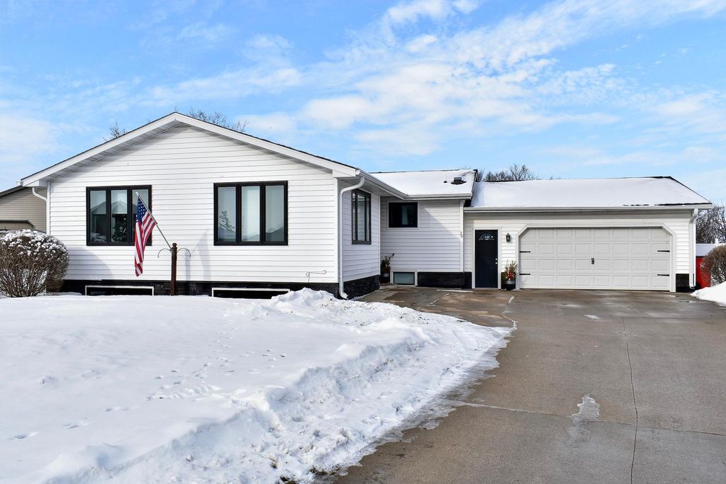 Photo of 20 Cedar Lane, Lewiston, MN 55952 (MLS # 7006529)