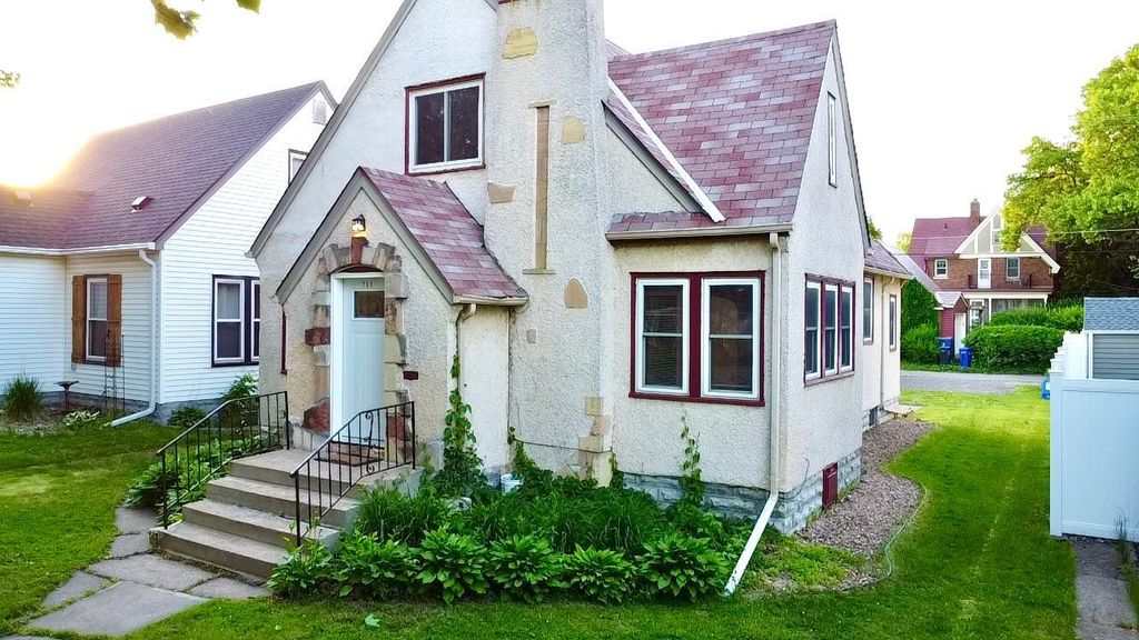 Photo of 751 Cottage Avenue E, Saint Paul, MN 55106 (MLS # 7082278)