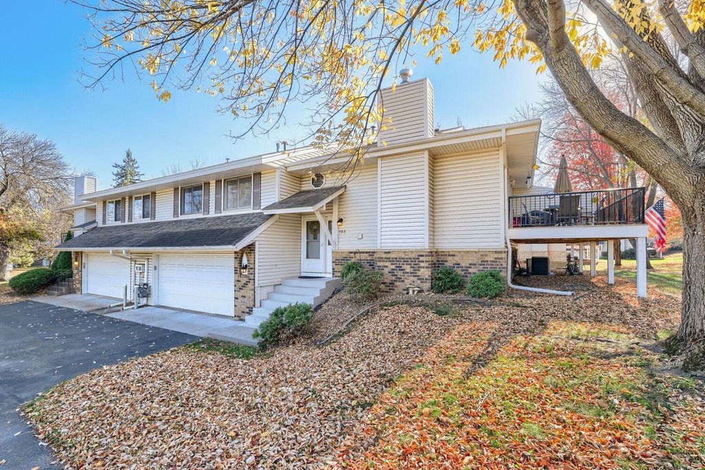 Photo of 703 Evergreen Court, Burnsville, MN 55337 (MLS # 7157848)