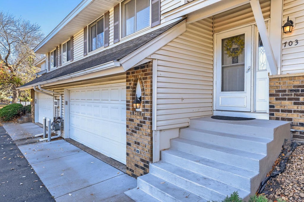 Photo of 703 Evergreen Court, Burnsville, MN 55337 (MLS # 7157848)