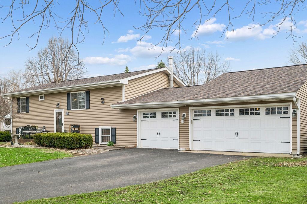 Photo of 8595 Indahl Avenue S, Cottage Grove, MN 55016 (MLS # 7045387)