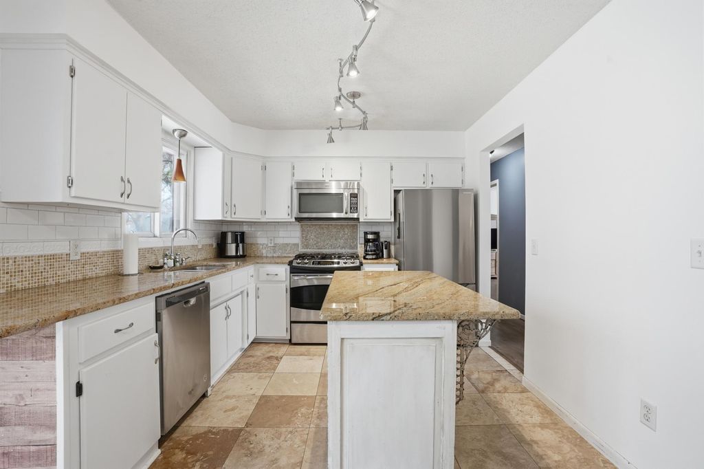 Photo of 712 Schubert Drive, Buffalo, MN 55313 (MLS # 7048878)