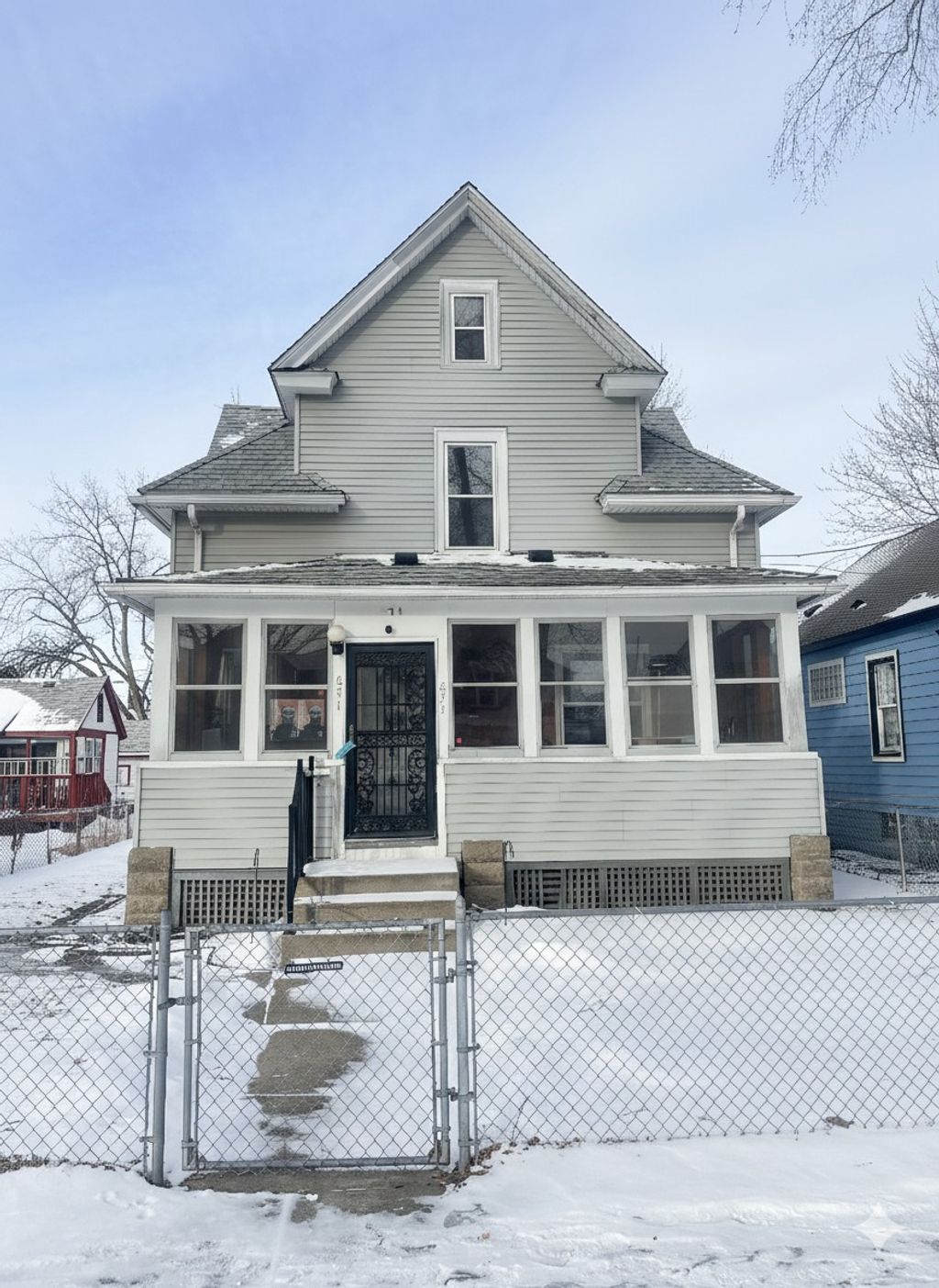 Photo of 671 Van Buren Avenue, Saint Paul, MN 55104 (MLS # 7011382)