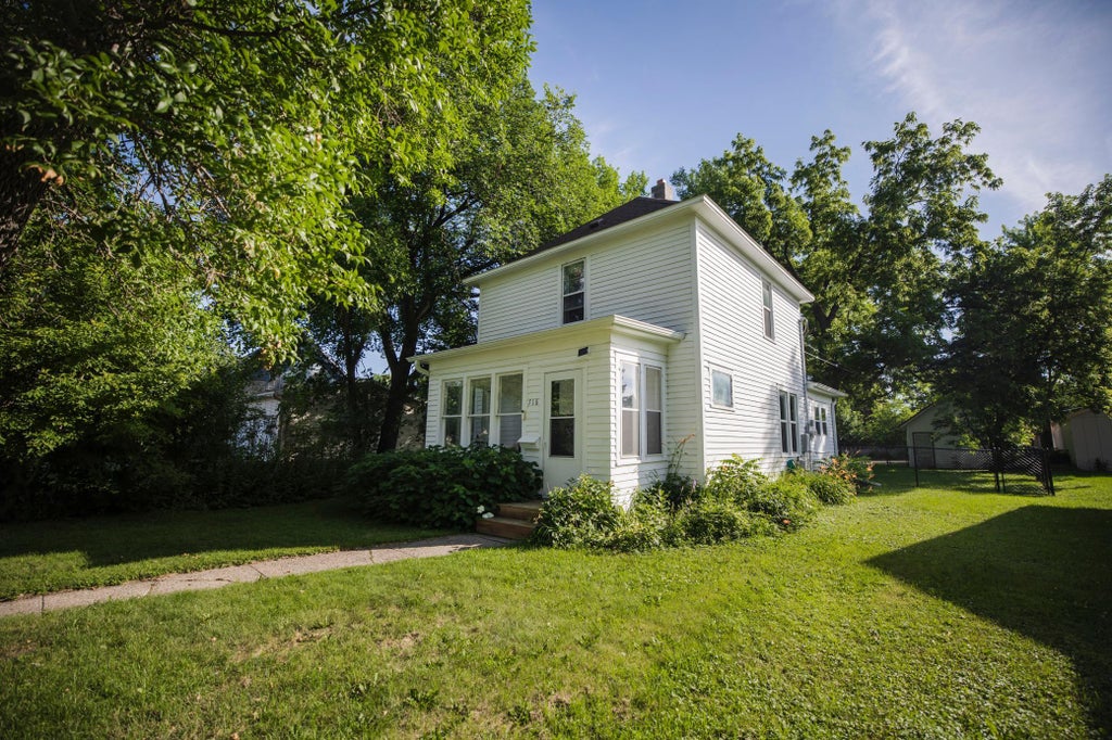 Photo of 716 Lyndale Avenue, Morris, MN 56267 (MLS # 7110988)