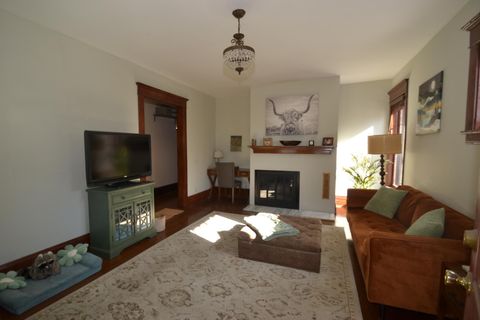 28 Saint Albans Street N 4N Saint Paul MN 55104