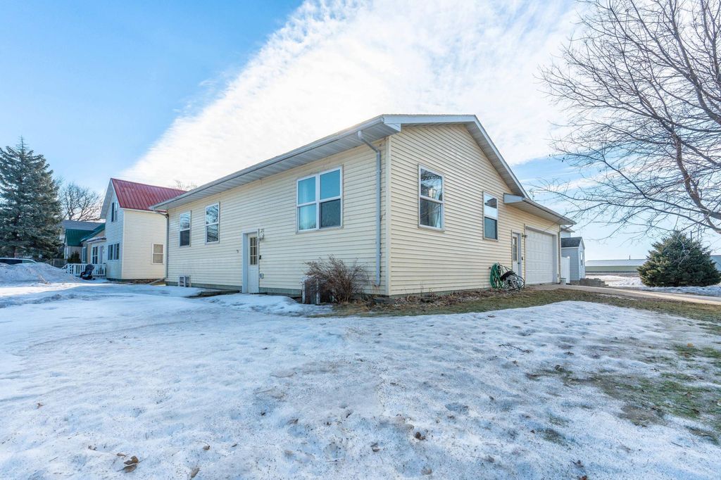 Photo of 211 1st Street SE, Elbow Lake, MN 56531 (MLS # 7021041)