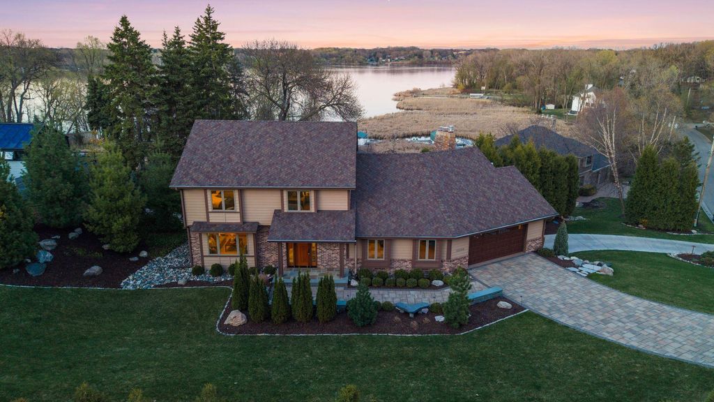 Photo of 12030 28th Avenue N, Plymouth, MN 55441 (MLS # 7031738)