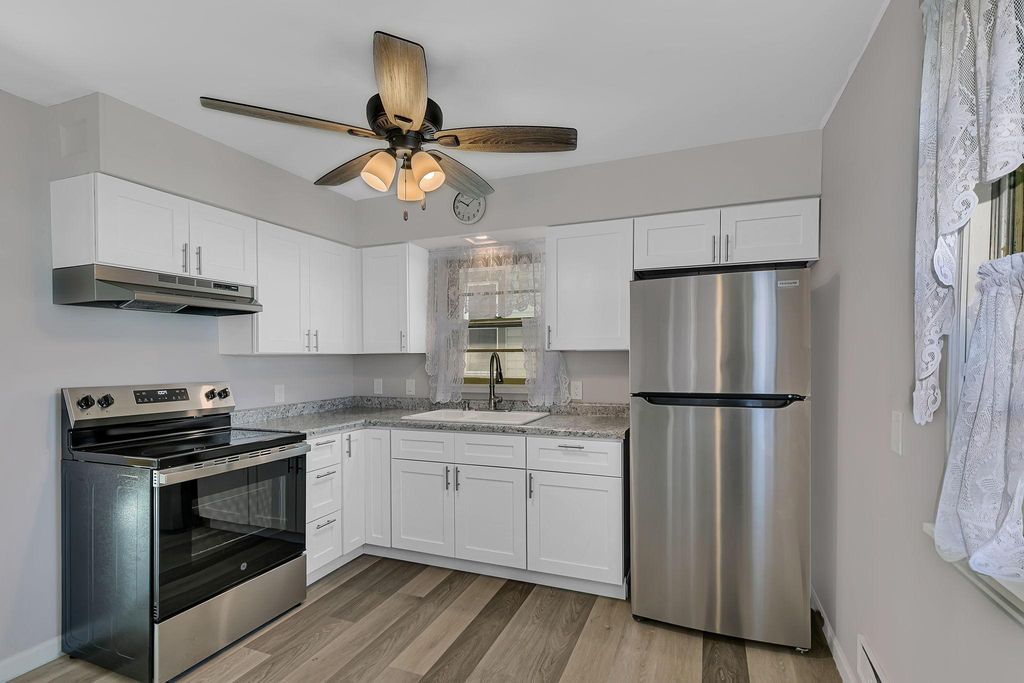 Photo of 827 Washington Memorial Drive. Dr, Saint Cloud, MN 56301 (MLS # 7047241)