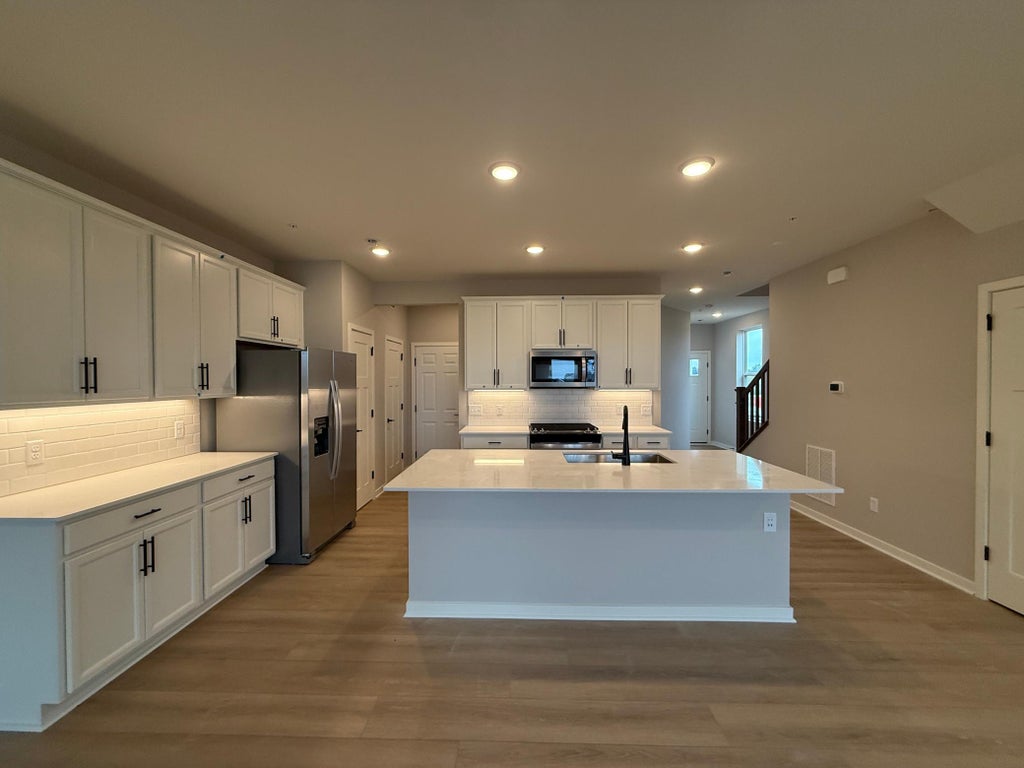 Photo of 14920 Avondale View, Rosemount, MN 55068 (MLS # 7147349)
