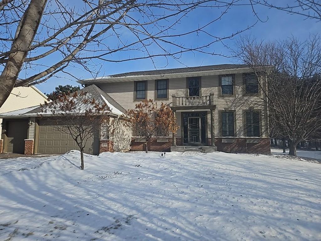 Photo of 10772 Hawthorn Trail, Woodbury, MN 55129 (MLS # 7013431)