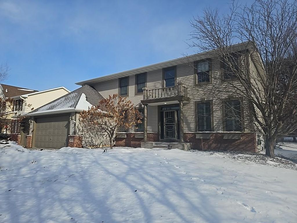 Photo of 10772 Hawthorn Trail, Woodbury, MN 55129 (MLS # 7013431)