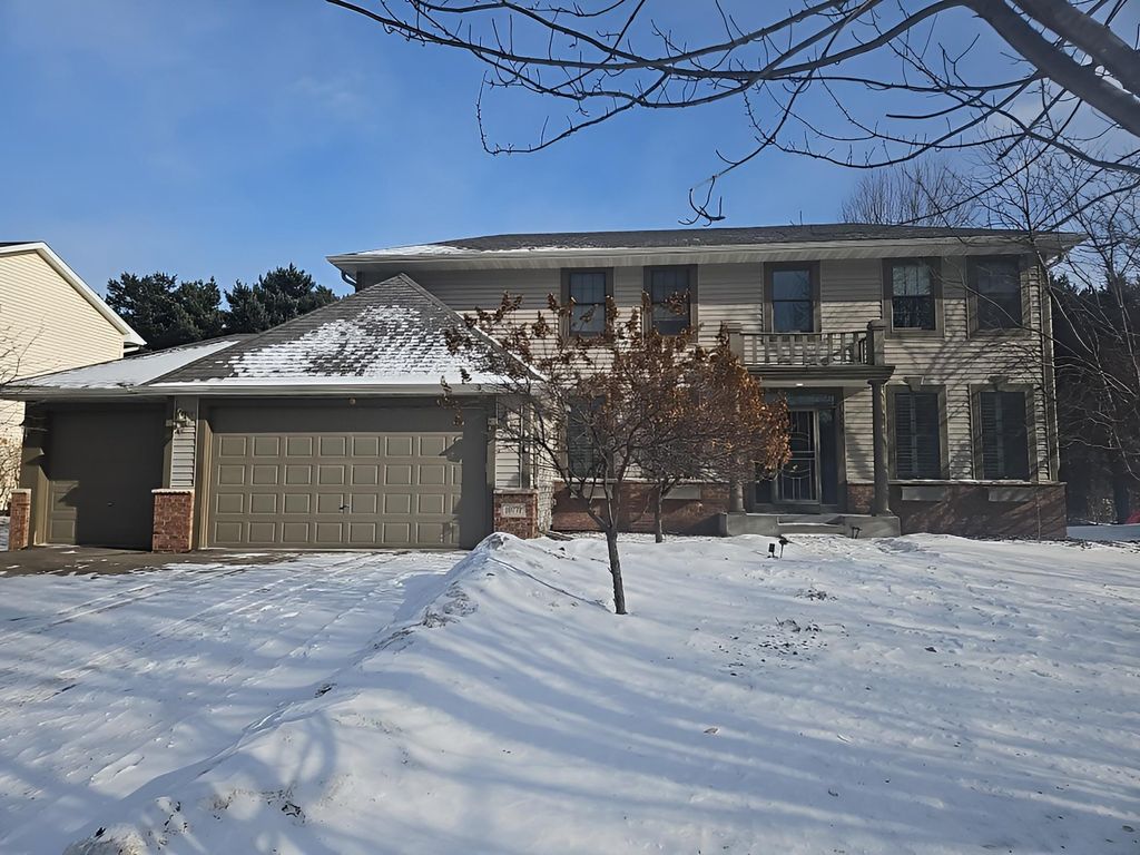 Photo of 10772 Hawthorn Trail, Woodbury, MN 55129 (MLS # 7013431)