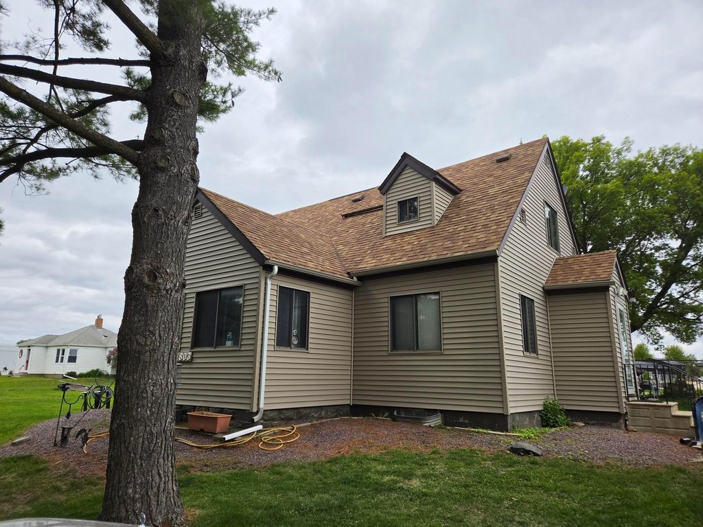 Photo of 1803 SE Marshall Street, Albert Lea, MN 56007 (MLS # 7073658)