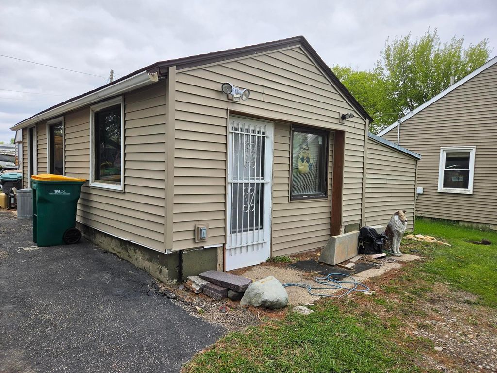 Photo of 1803 SE Marshall Street, Albert Lea, MN 56007 (MLS # 7073658)