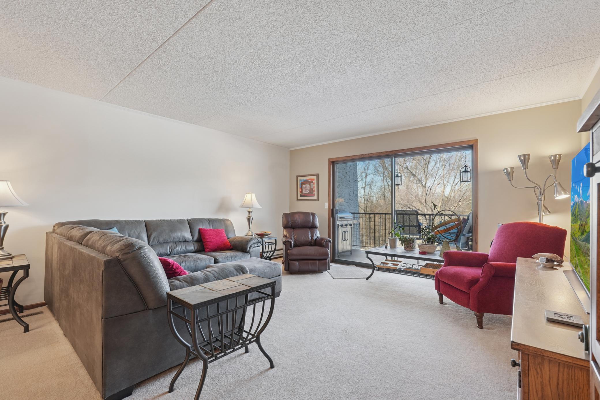 2445 Londin Lane E 212