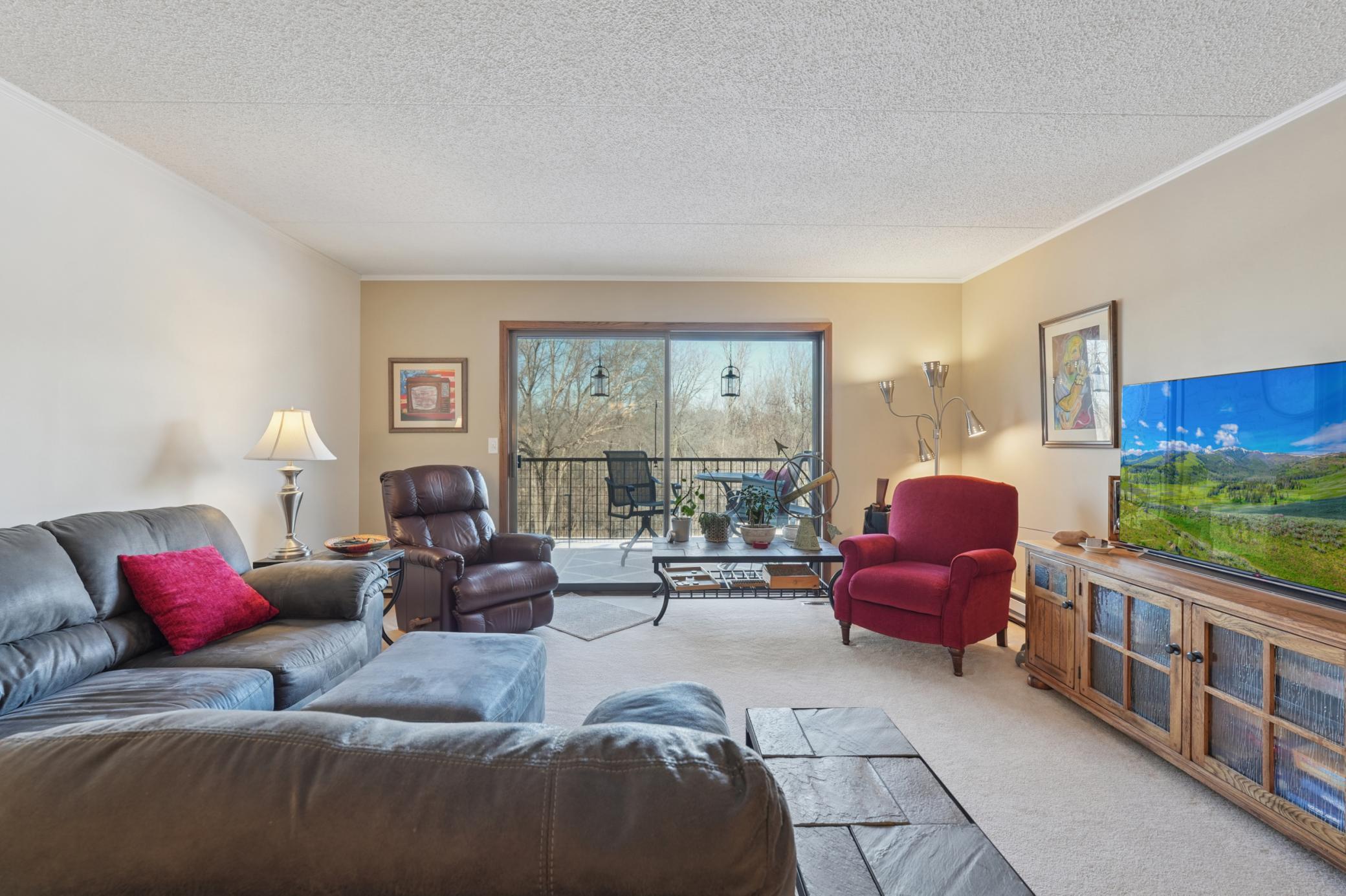 2445 Londin Lane E 212