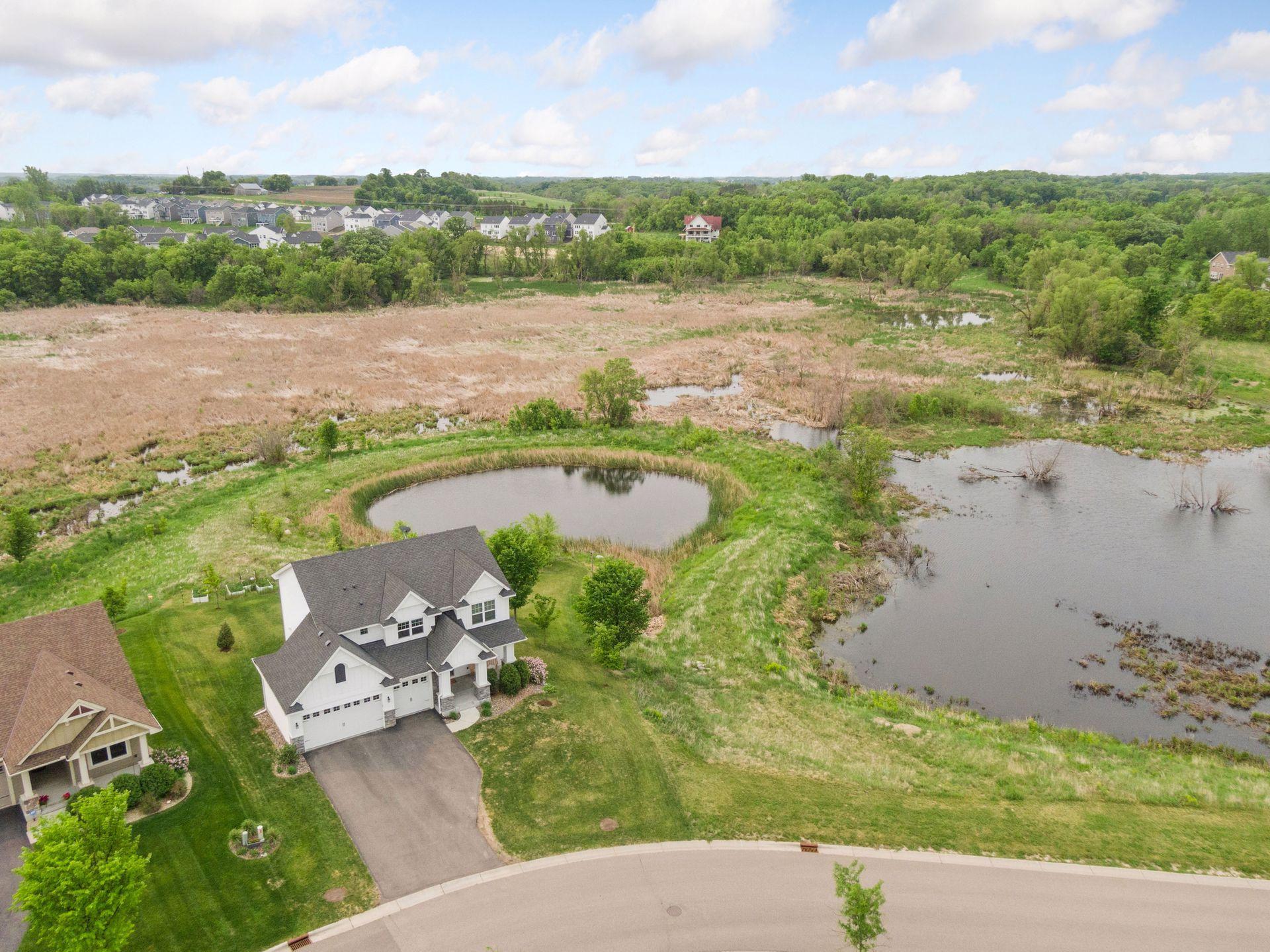 8999 Lakeside Drive