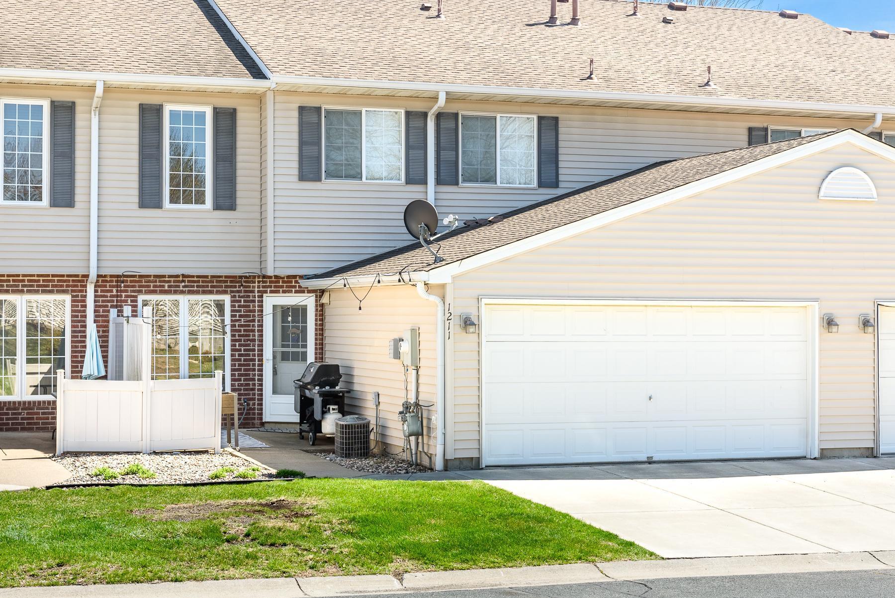 1211 Primrose Lane