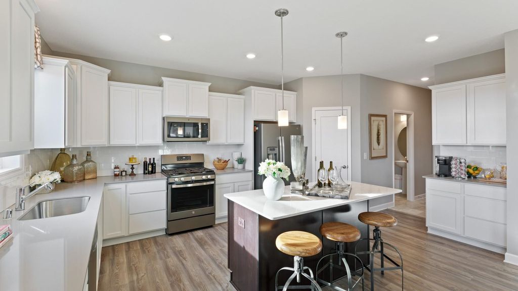 Photo of 10888 Hemingway Avenue S, Cottage Grove, MN 55016 (MLS # 7025738)