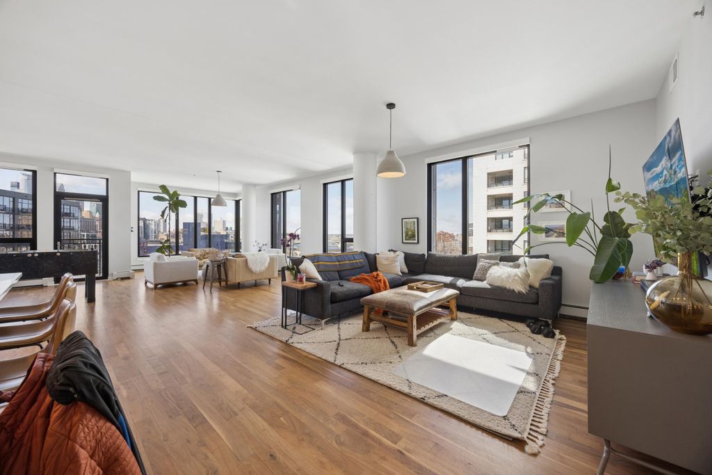 Photo of 1240 S 2nd Street #1021, Minneapolis, MN 55415 (MLS # 7035570)