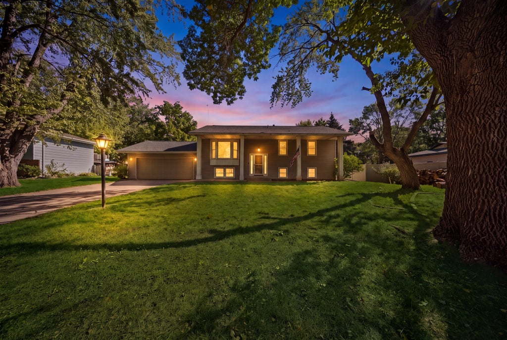 Photo of 16746 Gannon Avenue W, Rosemount, MN 55068 (MLS # 7138707)