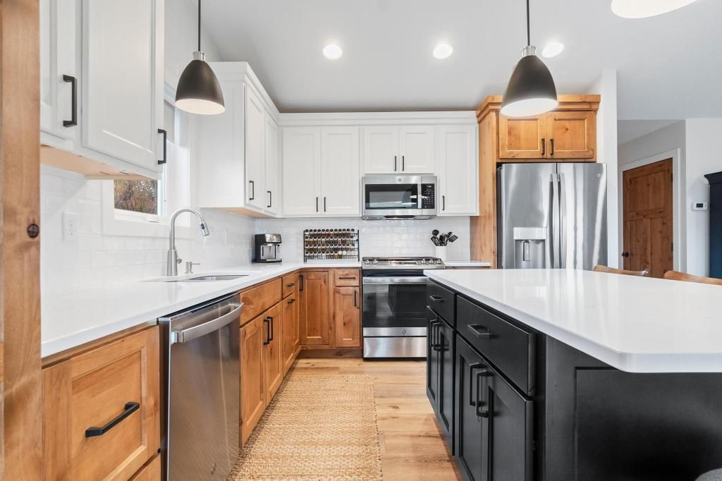 Photo of 2006 Lakepark Avenue, Alexandria, MN 56308 (MLS # 7054333)